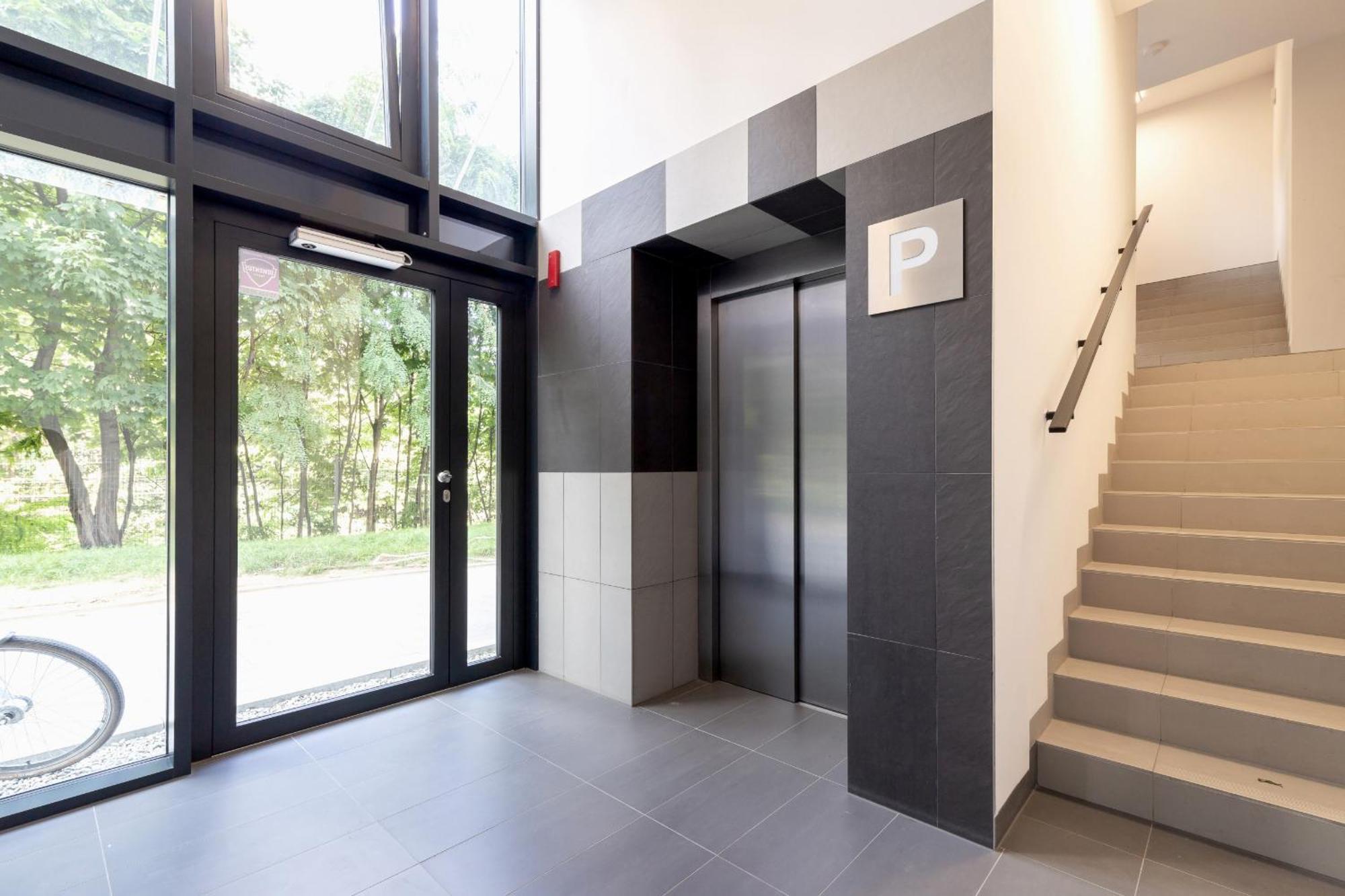 Cracow Pradnik Spacious & Family Apartment With 3 Bedroom By Renters Prestige Краків Екстер'єр фото